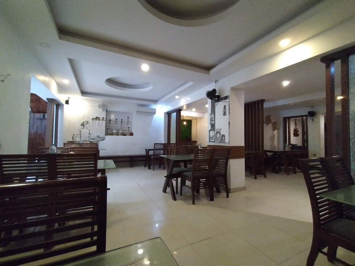 ACHAYATHIS RESTAURANT photo 3