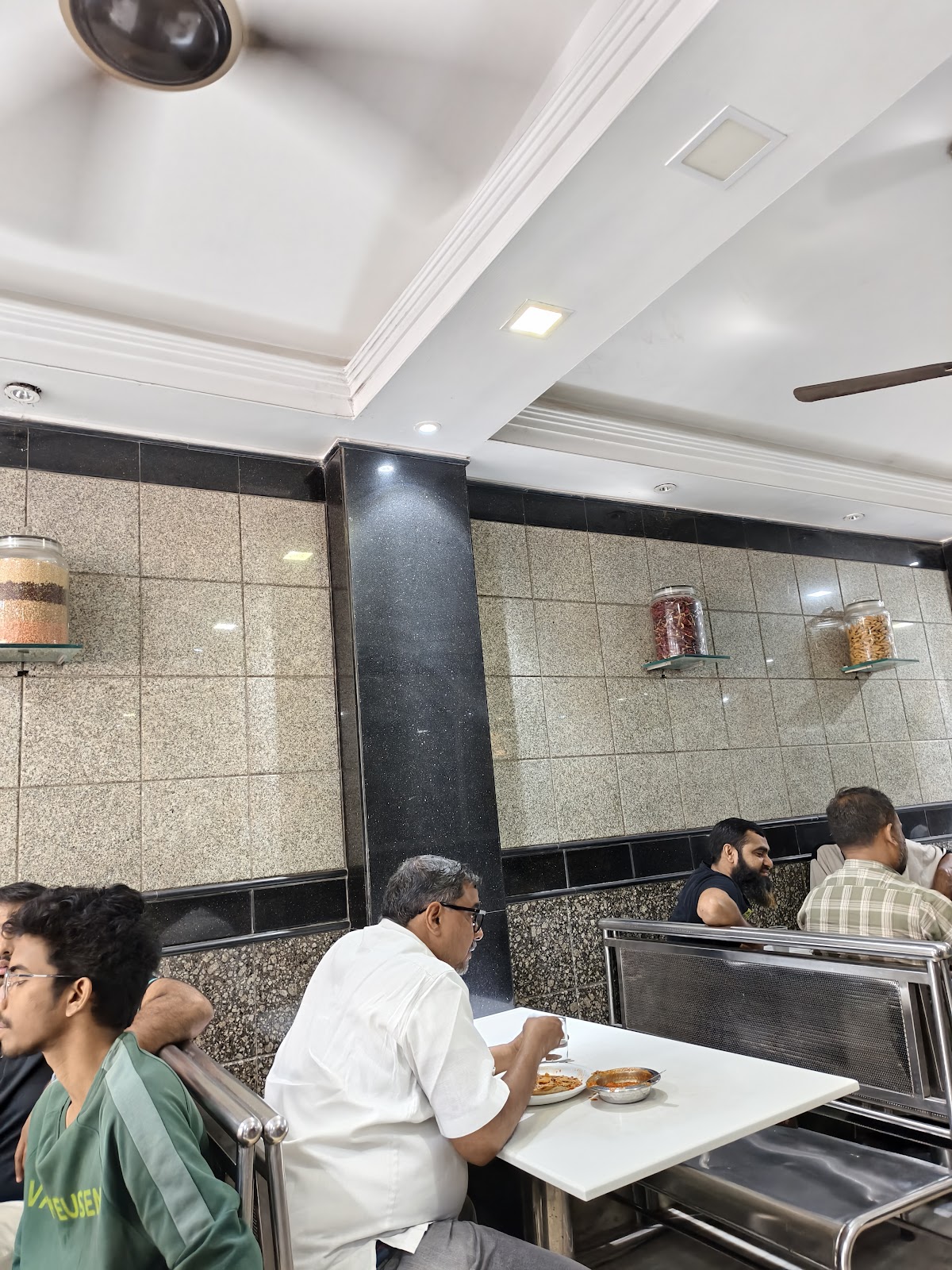 Bombay Restaurant photo 4