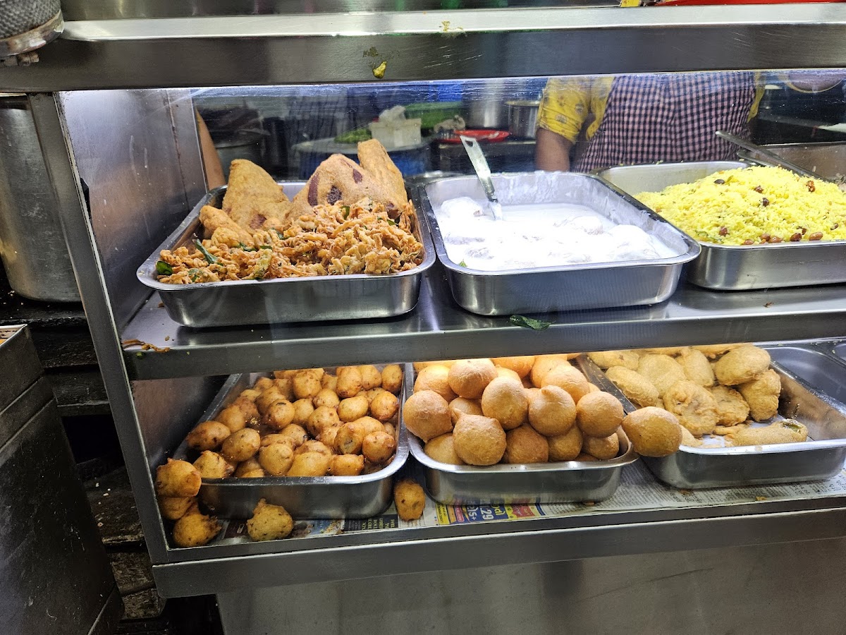 Godavari Snacks Center | Kerala Paratha House photo 4