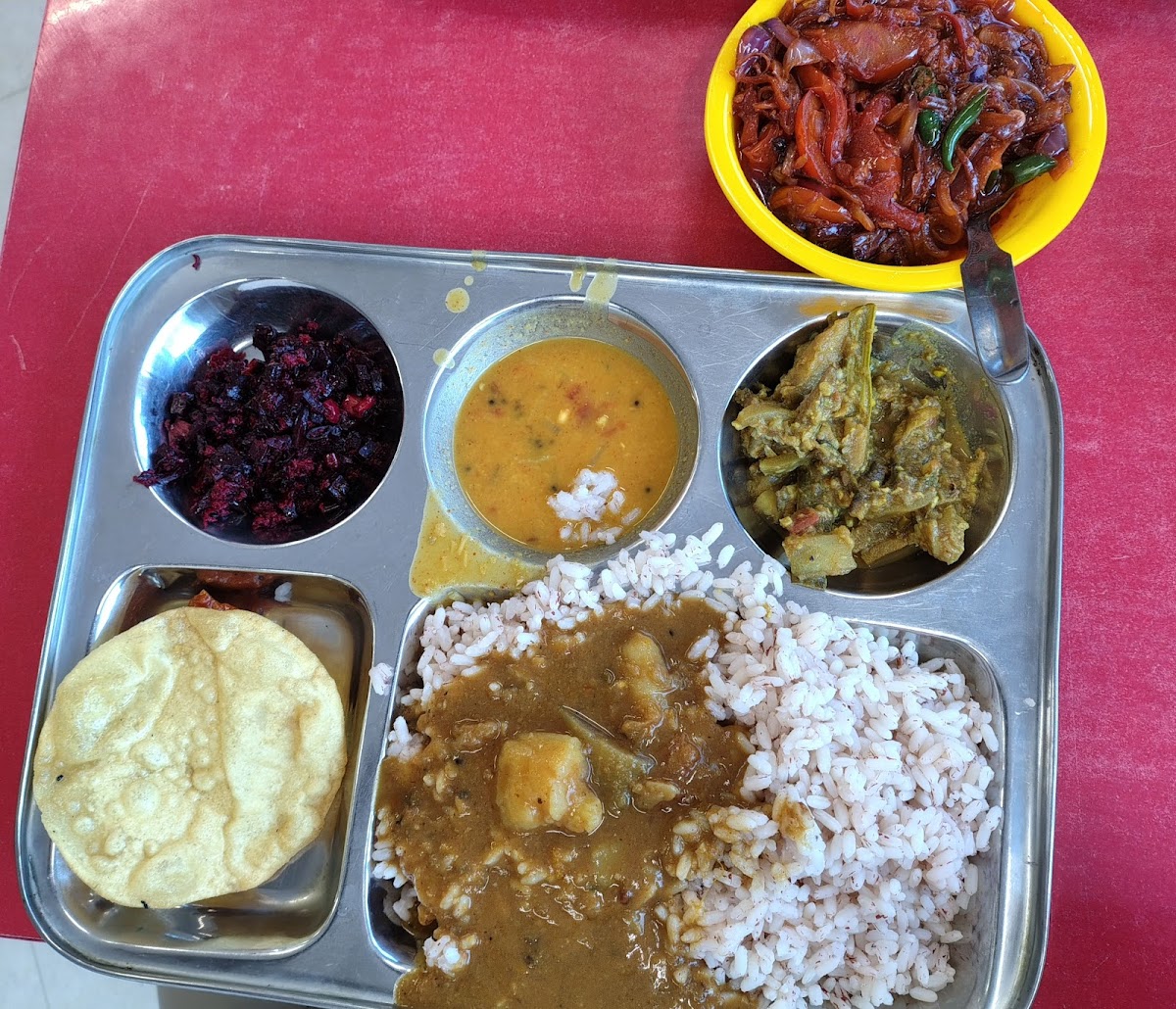 Kerala Hotel photo 2