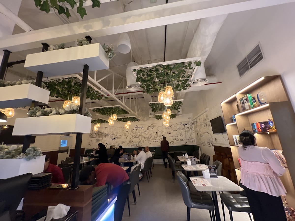 Lallummas Restaurant & Party Hall Karama photo 4