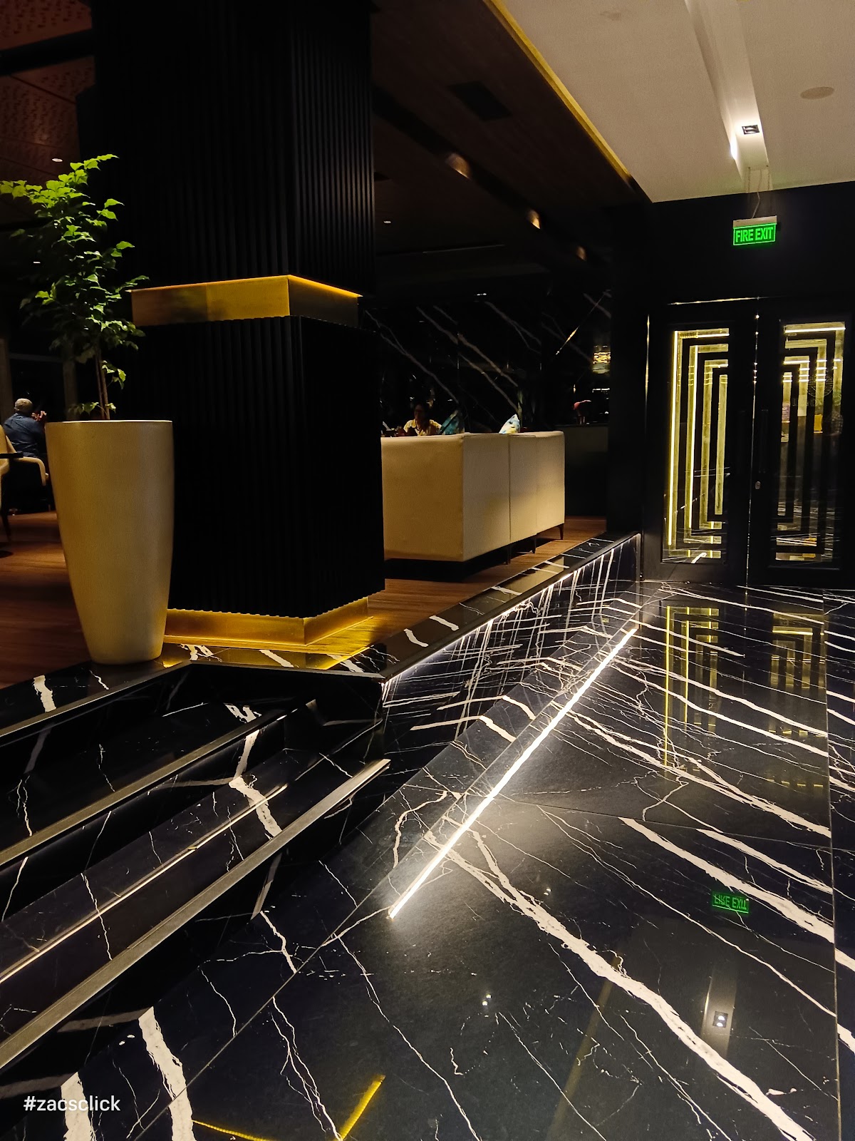 SkyGrill Fusion Tapas & Lounge photo 4