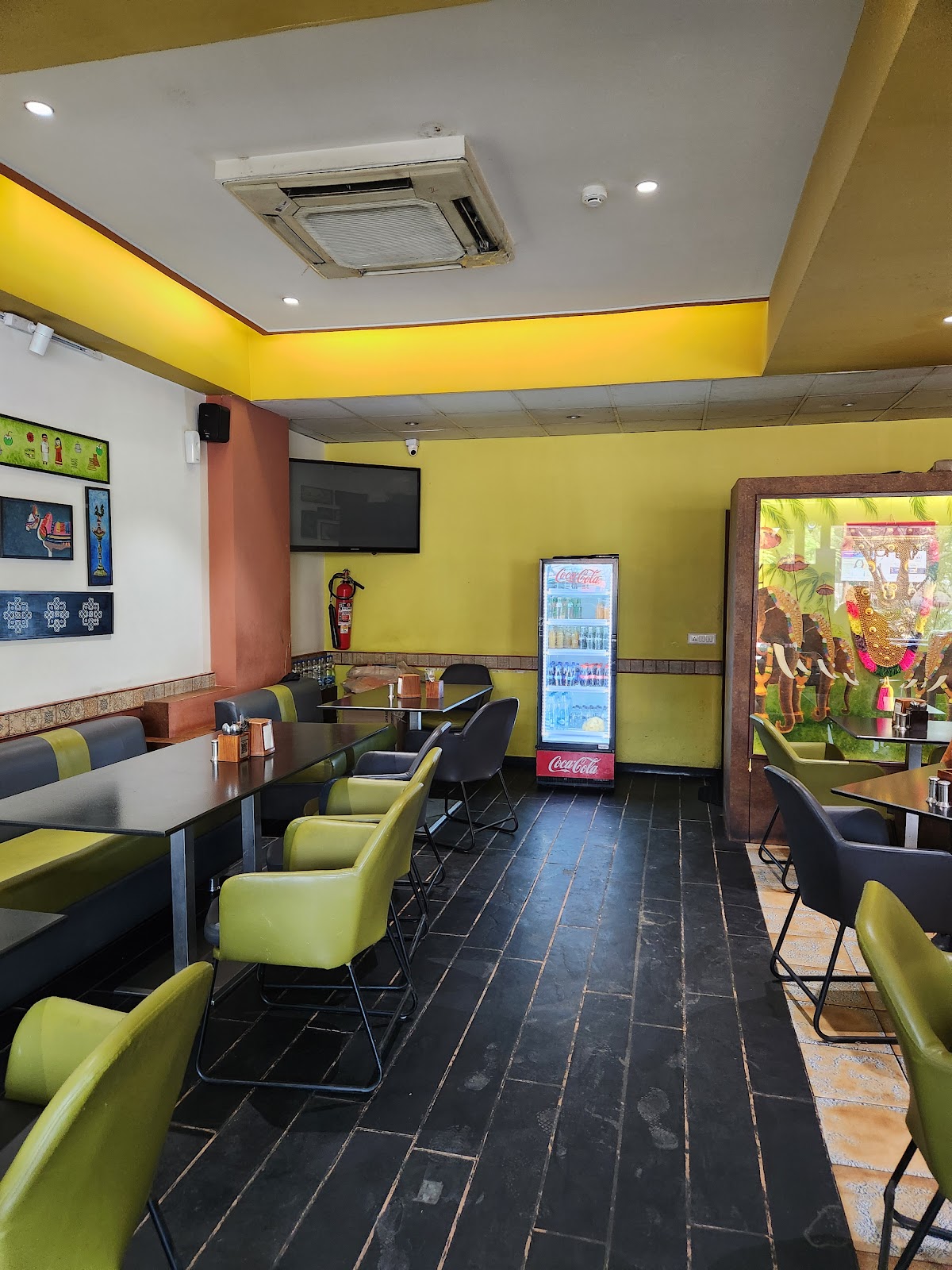 South Leaf - The food chain photo 4