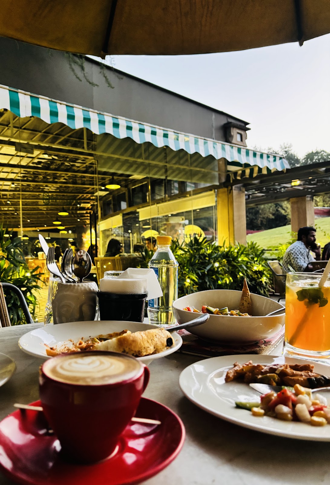 The Magnolia photo 4