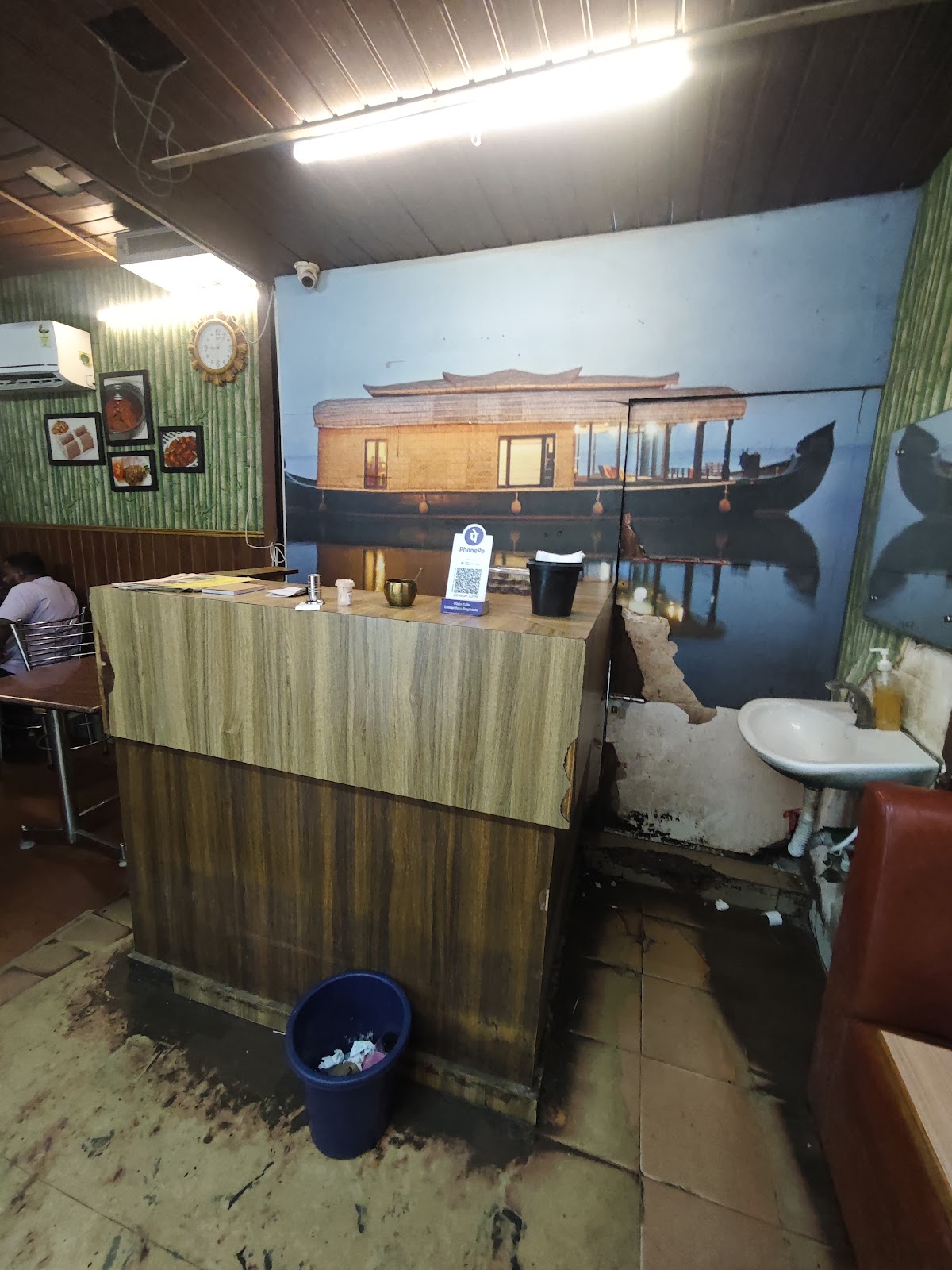 Usthad Hotel photo 5