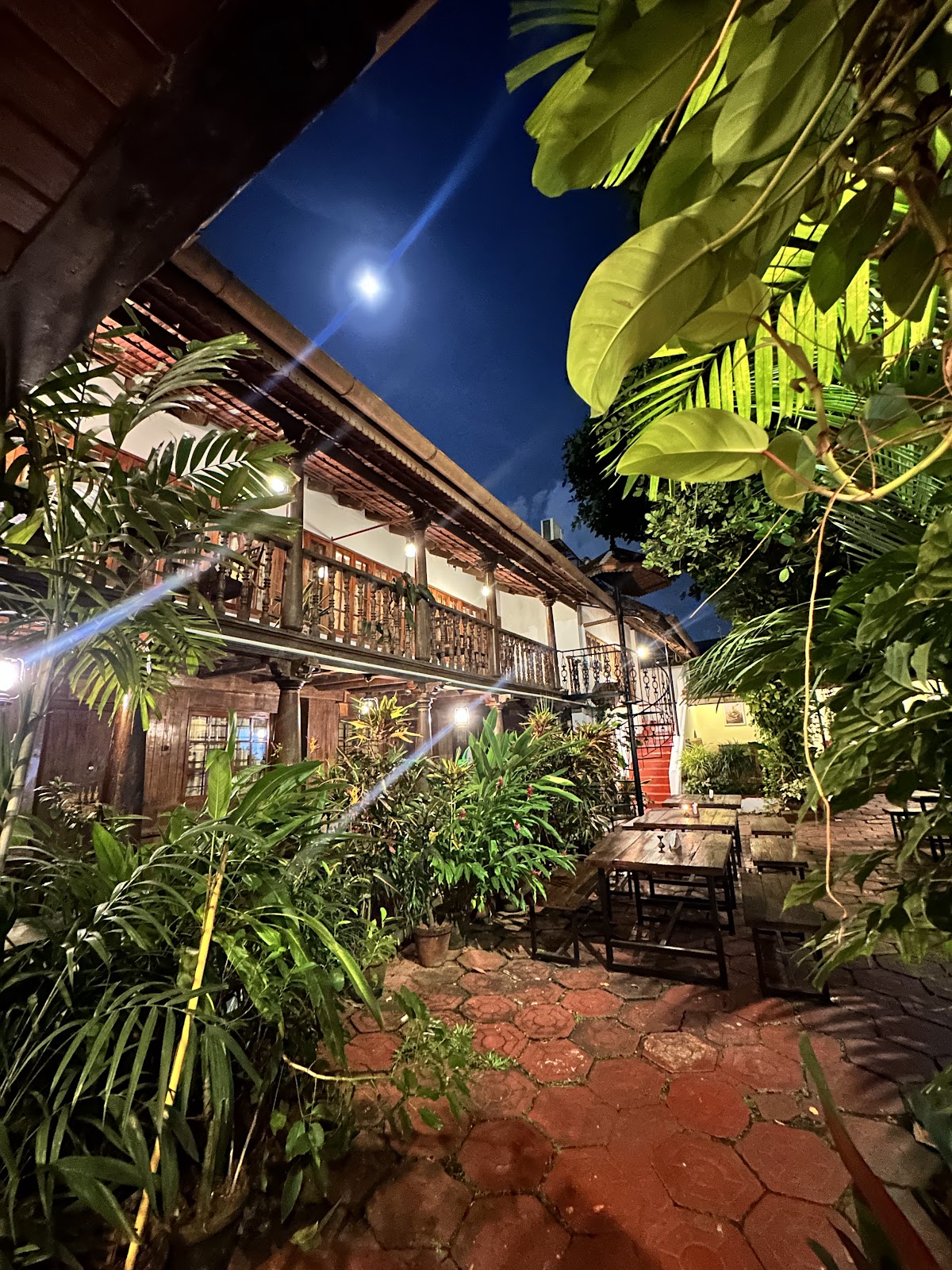 Warehouse Cafe Fortkochi photo 5