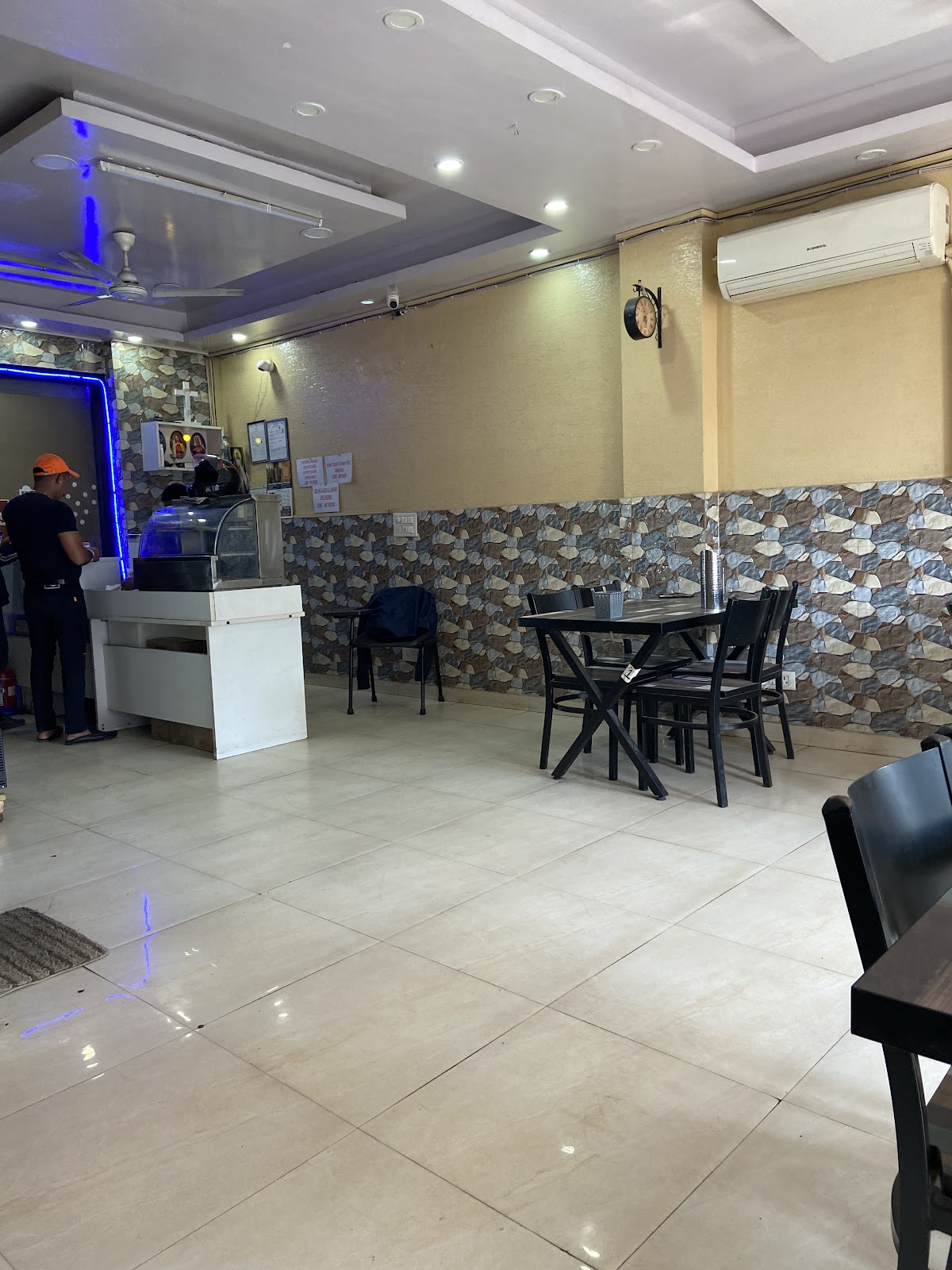 Teekoy Kerala Family Restaurant photo 3